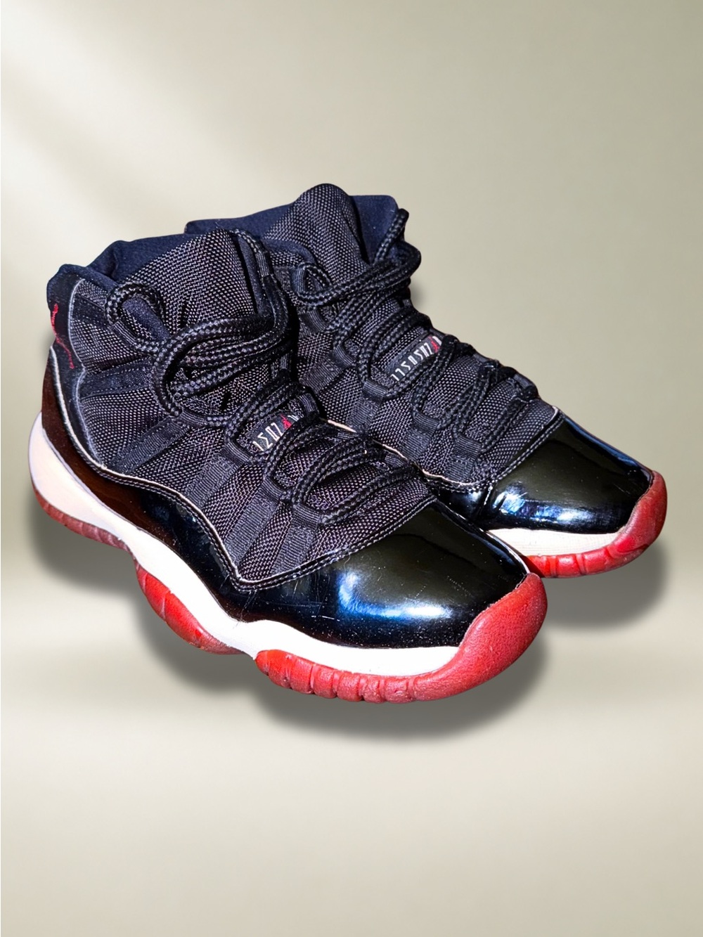 Air Jordan 11 Retro Bred 2019 GS 6.5Y Black Red 378038-061